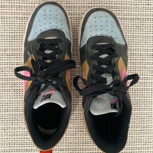 Nike Kids' Grade School Court Borough Low Recraft Shoes